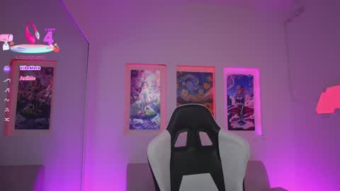 Kayra online show from November 11, 2025, 11:54 am