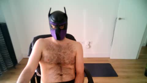 Snapshot of kaywolf89 chatting on February 26, 2025, 4:56 pm Neon online show from February 26, 2025, 4:56 pm