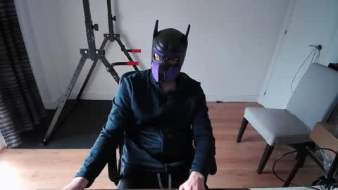 Snapshot of kaywolf89 chatting on February 2, 2026, 3:44 pm Neon online show from February 2, 2026, 3:44 pm