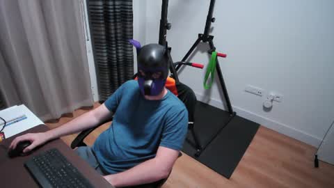Neon online show from July 8, 2026, 9:52 pm