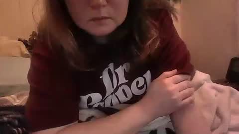 kcandler27 online show from November 4, 2025, 12:04 pm