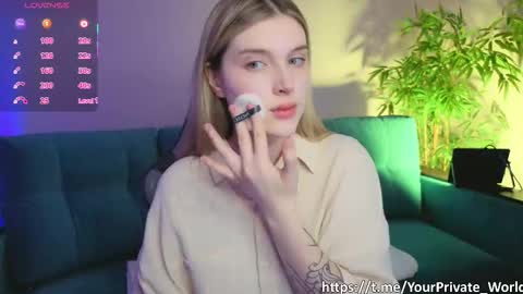 Snapshot of kebesheska chatting on November 21, 2025, 8:24 am Seb Polly Roxy Jonny online show from November 21, 2025, 8:24 am