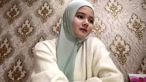 Kate online show from December 19, 2025, 12:56 pm