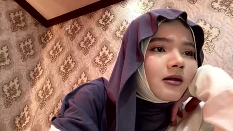 Snapshot of keeleylandrie chatting on February 20, 2026, 5:37 am Kate online show from February 20, 2026, 5:37 am