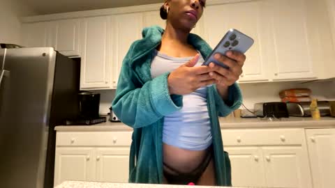 Keephimcum69me online show from February 12, 2025, 8:49 am