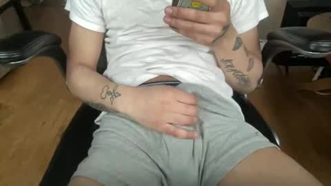 Snapshot of keesey23 chatting on February 13, 2026, 10:06 pm Keesey23 online show from February 13, 2026, 10:06 pm