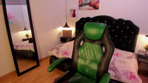 Snapshot of keevin_cross_ chatting on March 11, 2025, 1:45 pm Keevin online show from March 11, 2025, 1:45 pm