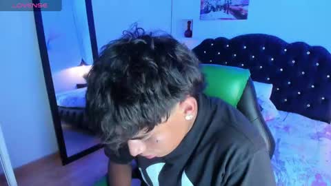 Snapshot of keevin_cross_ chatting on March 11, 2025, 4:51 pm Keevin online show from March 11, 2025, 4:51 pm