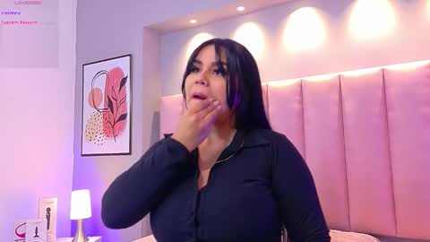 Keily Ross online show from November 1, 2025, 8:00 pm