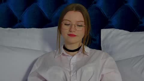 Keira online show from February 21, 2025, 12:49 am