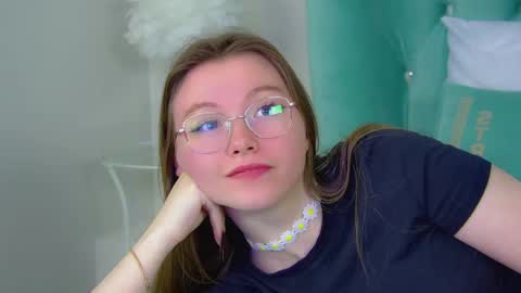 Keira online show from March 2, 2025, 12:20 am