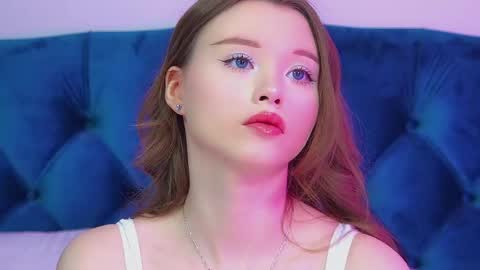 Keira online show from May 10, 2026, 6:29 am
