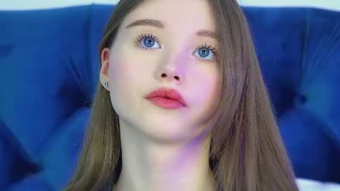 Keira online show from June 25, 2026, 6:34 pm