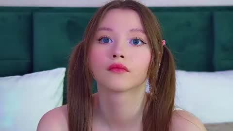 Keira online show from July 5, 2026, 6:31 am