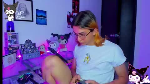 Snapshot of keita_moon chatting on November 19, 2025, 8:53 pm Keita moon online show from November 19, 2025, 8:53 pm