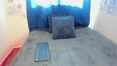Snapshot of keket_smith chatting on September 19, 2025, 8:20 pm Keket online show from September 19, 2025, 8:20 pm