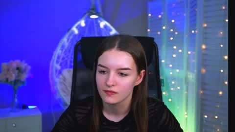 kelliebanshe online show from May 11, 2026, 2:45 pm