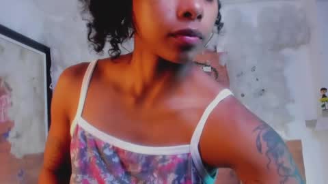 kelly__thomson online show from January 23, 2025, 2:33 am