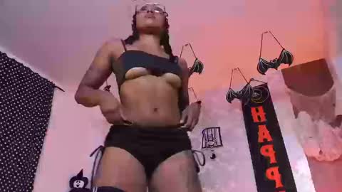 kelly__thomson online show from October 9, 2025, 10:52 pm