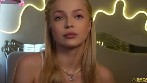 Snapshot of kelly_peachpiee chatting on September 10, 2025, 5:18 am Kelly online show from September 10, 2025, 5:18 am