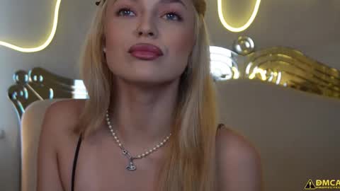 Snapshot of kelly_peachpiee chatting on September 23, 2025, 5:21 am Kelly online show from September 23, 2025, 5:21 am