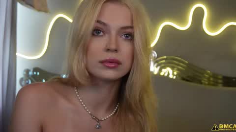 Snapshot of kelly_peachpiee chatting on September 27, 2025, 5:23 am Kelly online show from September 27, 2025, 5:23 am