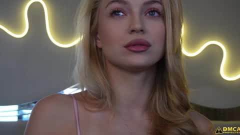 Snapshot of kelly_peachpiee chatting on October 3, 2025, 5:26 am Kelly online show from October 3, 2025, 5:26 am