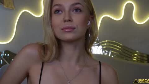 Snapshot of kelly_peachpiee chatting on October 13, 2025, 5:29 am Kelly online show from October 13, 2025, 5:29 am