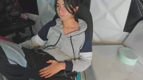 KEY online show from October 15, 2025, 2:33 am