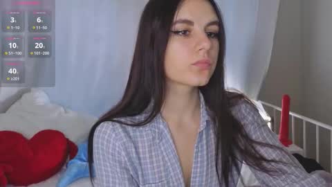 Kelly online show from November 9, 2025, 10:46 am