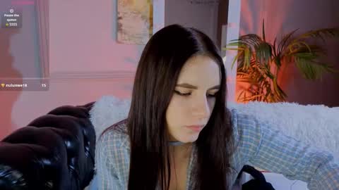 Snapshot of kelly_woods chatting on December 20, 2025, 3:30 pm Kelly online show from December 20, 2025, 3:30 pm