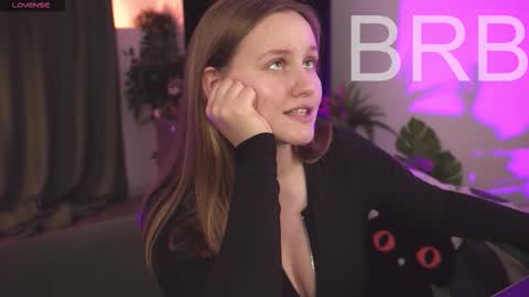 kelly online show from October 22, 2025, 8:58 am