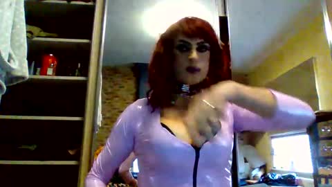 Snapshot of kellypvc1 chatting on October 10, 2025, 3:44 pm kellypvc1 online show from October 10, 2025, 3:44 pm