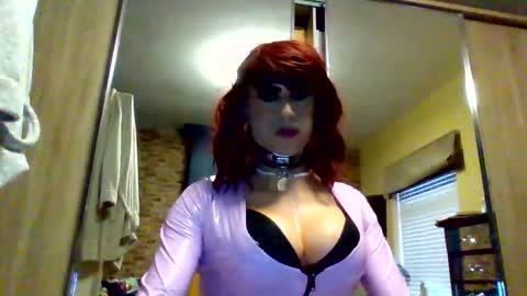 Snapshot of kellypvc1 chatting on October 14, 2025, 4:52 pm kellypvc1 online show from October 14, 2025, 4:52 pm