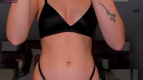 Snapshot of kelsi_di chatting on November 16, 2025, 6:08 am kelsi_di online show from November 16, 2025, 6:08 am