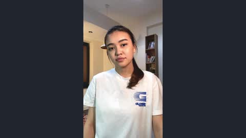 Luna online show from April 15, 2026, 5:20 pm