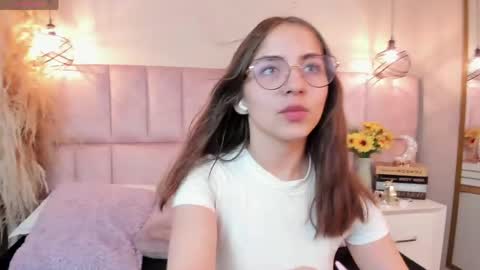 Kely online show from June 3, 2026, 3:09 am