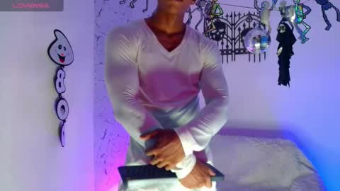 ken__owensx online show from October 23, 2025, 4:45 am