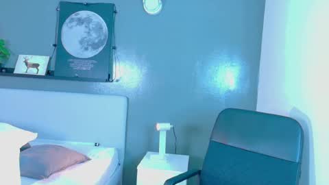   online show from October 17, 2025, 11:46 am