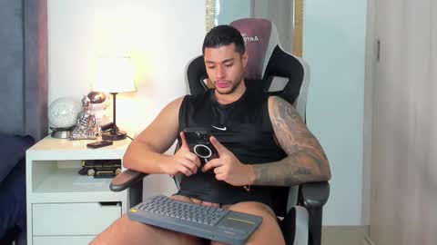 ken_mailik online show from October 24, 2025, 11:23 pm