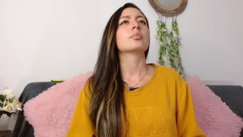 Snapshot of kendal_mosk chatting on December 16, 2024, 12:59 am Valery online show from December 16, 2024, 12:59 am