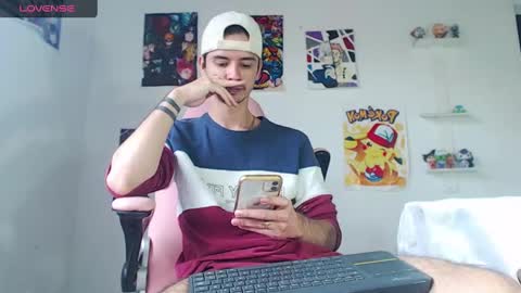 Snapshot of kendall_ros chatting on December 19, 2024, 9:06 pm kendall ross online show from December 19, 2024, 9:06 pm