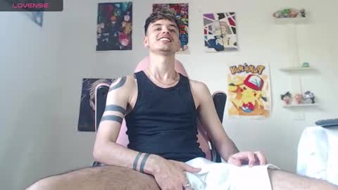 Snapshot of kendall_ros chatting on December 25, 2024, 7:56 pm kendall ross online show from December 25, 2024, 7:56 pm