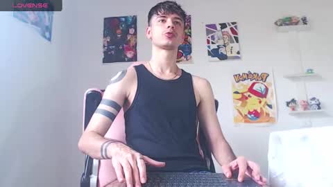 Snapshot of kendall_ros chatting on December 29, 2024, 4:30 pm kendall ross online show from December 29, 2024, 4:30 pm