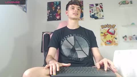 Snapshot of kendall_ros chatting on January 3, 2025, 8:22 pm kendall ross online show from January 3, 2025, 8:22 pm