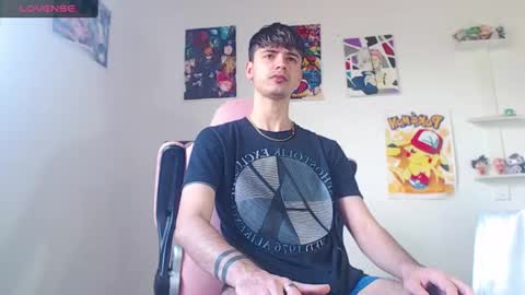 Snapshot of kendall_ros chatting on January 11, 2025, 4:25 pm kendall ross online show from January 11, 2025, 4:25 pm