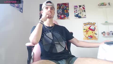 Snapshot of kendall_ros chatting on January 29, 2025, 4:30 pm kendall ross online show from January 29, 2025, 4:30 pm