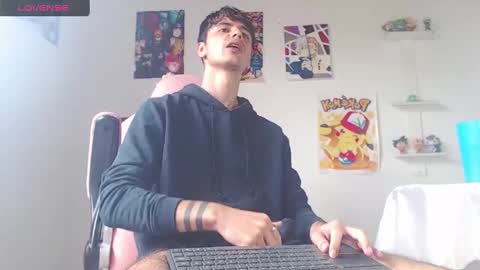 Snapshot of kendall_ros chatting on February 9, 2025, 3:23 pm kendall ross online show from February 9, 2025, 3:23 pm