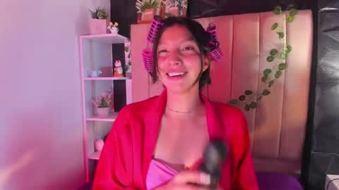 kendall_saenz online show from November 25, 2025, 7:58 pm