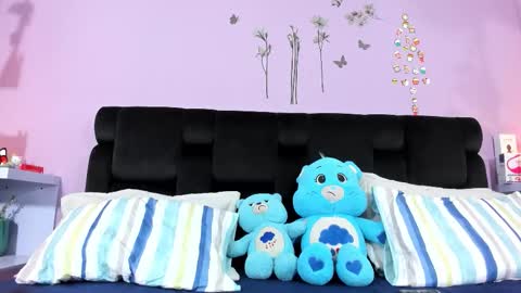 kendallwings online show from December 16, 2025, 12:15 am